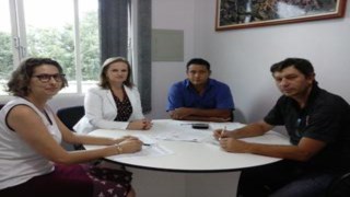 Vereador Argeu Grisol promove reunião com a Presidente da ASTEI senhora Patrícia Araújo Silva, juntamente com o Vice Prefeito Alcides Maier.