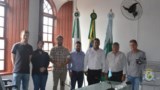 Vice-Presidente Argeu Grisol em visita a Câmara Municipal de Palmeira.