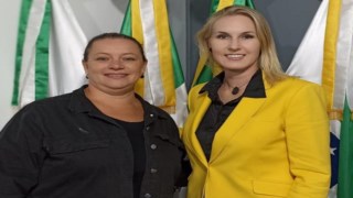 Vereadoras Meiriane Mendes Lepka Correia e Caroline Emanuelle Dalazoana apresentam Projeto de Resolução criando a Procuradoria da Mulher no Poder Legislativo. Vereadoras Meiriane Mendes Lepka Correia e Caroline Emanuelle Dalazoana apresentam Projeto de Resolução criando a Procuradoria da Mulher no Poder Legislativo.
