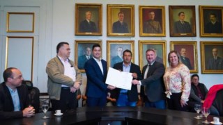 Vereador Argeu Grisol participa da cerimônia de entrega de recursos para aquisição de Ambulância. Vereador Argeu Grisol participa da cerimônia de entrega de recursos para aquisição de Ambulância.