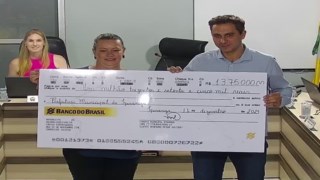 Câmara Municipal fez a devolução de recursos no valor de R$ 1.375.000,00 (um milhão, trezentos e setenta e cinco mil reais) ao Executivo.