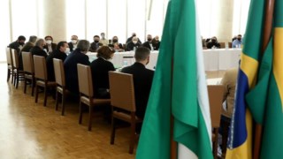 Estado promove primeiro encontro com prefeituras após sanção da Lei de Resíduos Sólidos Estado promove primeiro encontro com prefeituras após sanção da Lei de Resíduos Sólidos