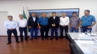 REPRESENTANTES DO LEGISLATIVO E DO EXECUTIVO DE IPIRANGA EM REUNIÃO COM O SECRETÁRIO DE INFRAESTRUTURA E LOGISTICA DO PARANÁ SANDRO ALEX.