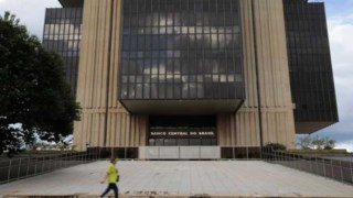 Mercado financeiro prevê queda do IPCA de 4,38% para 4,37% Mercado financeiro prevê queda do IPCA de 4,38% para 4,37%