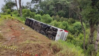 Motorista é indiciado por homicídio com dolo eventual em acidente que deixou 7 mortos na BR-277; ele dormiu ao volante