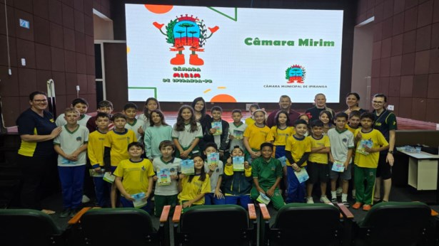 Comissão Executiva faz apresentação do Projeto Câmara Mirim, para alunos da Escola João Leonel Denck.