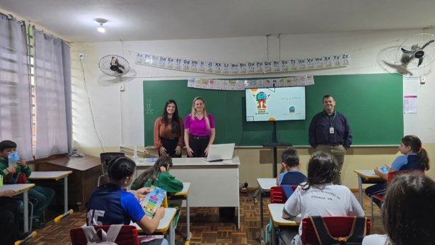Comissão Executiva da Câmara Mirim de Ipiranga faz visita a Escola Roberto Heck.