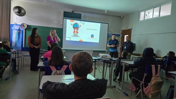 Escola Municipal São José recebe Comissão Executiva da Câmara Mirim de Ipiranga.